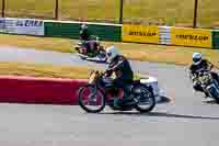 Vintage-motorcycle-club;eventdigitalimages;mallory-park;mallory-park-trackday-photographs;no-limits-trackdays;peter-wileman-photography;trackday-digital-images;trackday-photos;vmcc-festival-1000-bikes-photographs